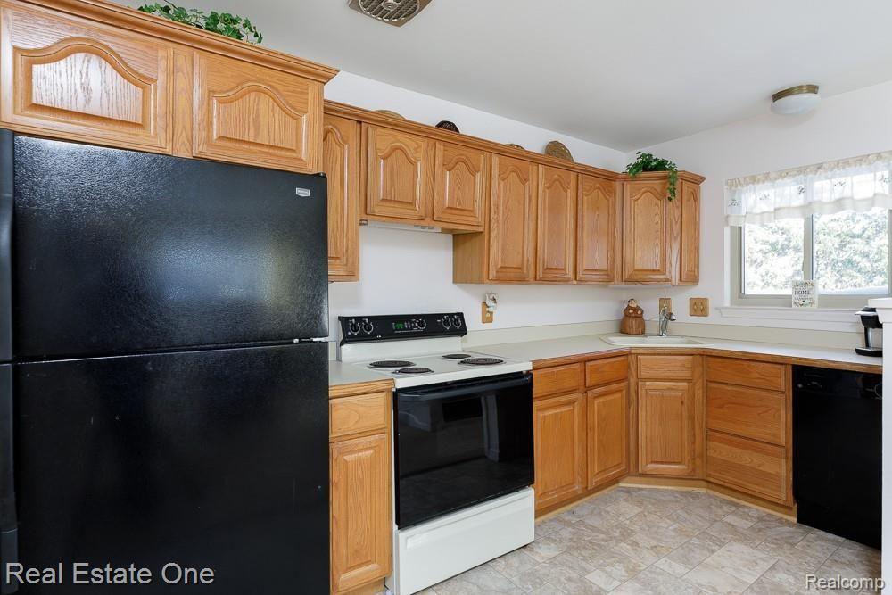 404 Wonder Lane Romeo, MI 48065 - Photo 13 of 28