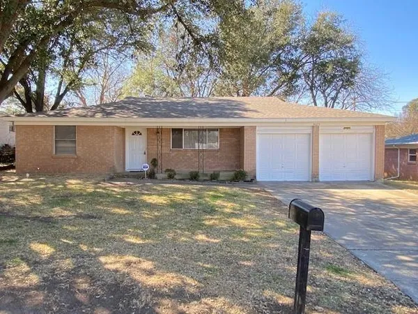 $1,750 | 4025 Caddo Trail, Lake Worth, TX 76135