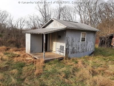 1987 Oldaker Road Leon, WV 25123 - Photo 4 of 7 Gallery Image 4