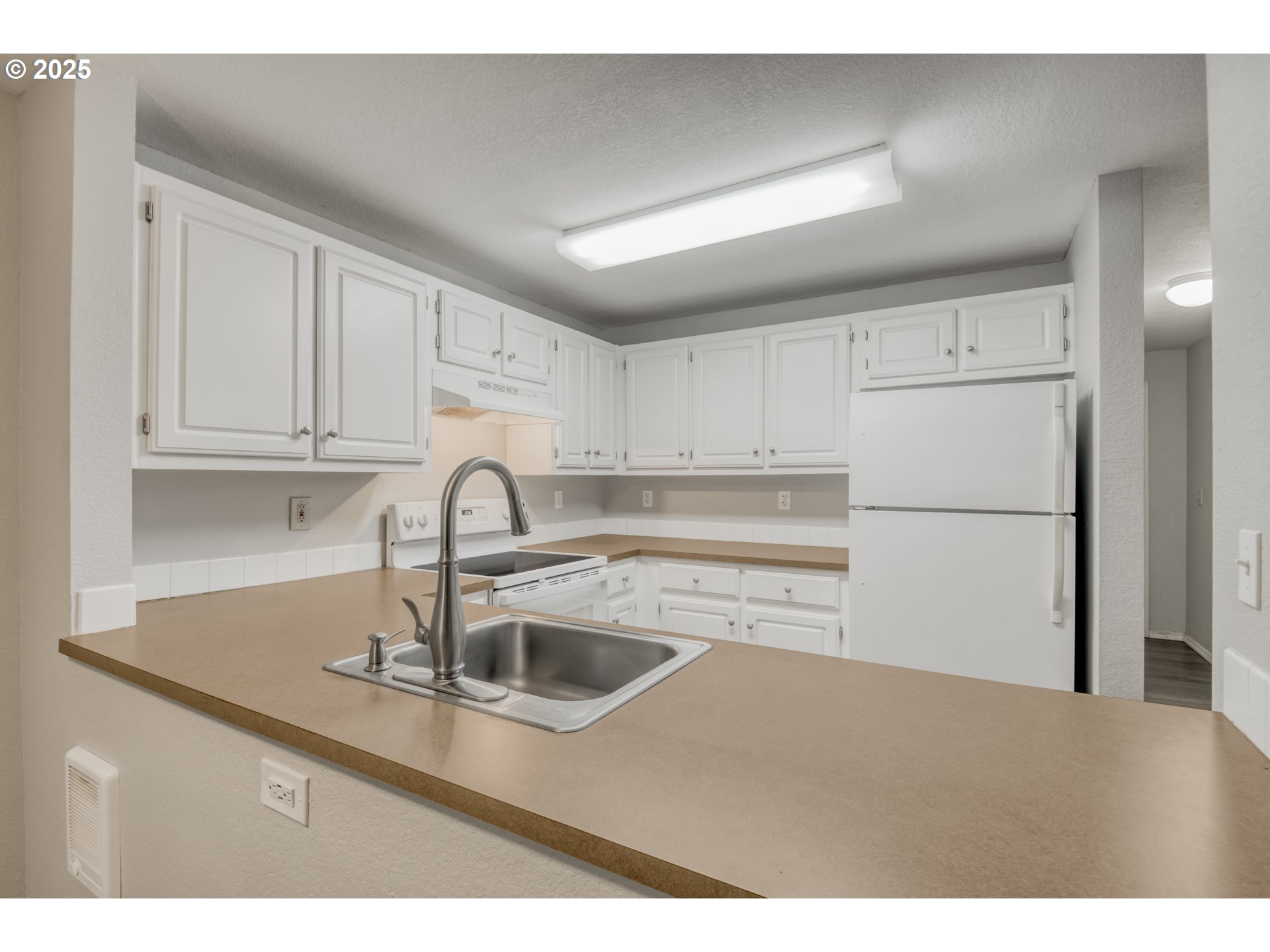 17580 Northwest Springville Road, Unit G5 Portland, OR 97229 - Photo 12 of 31