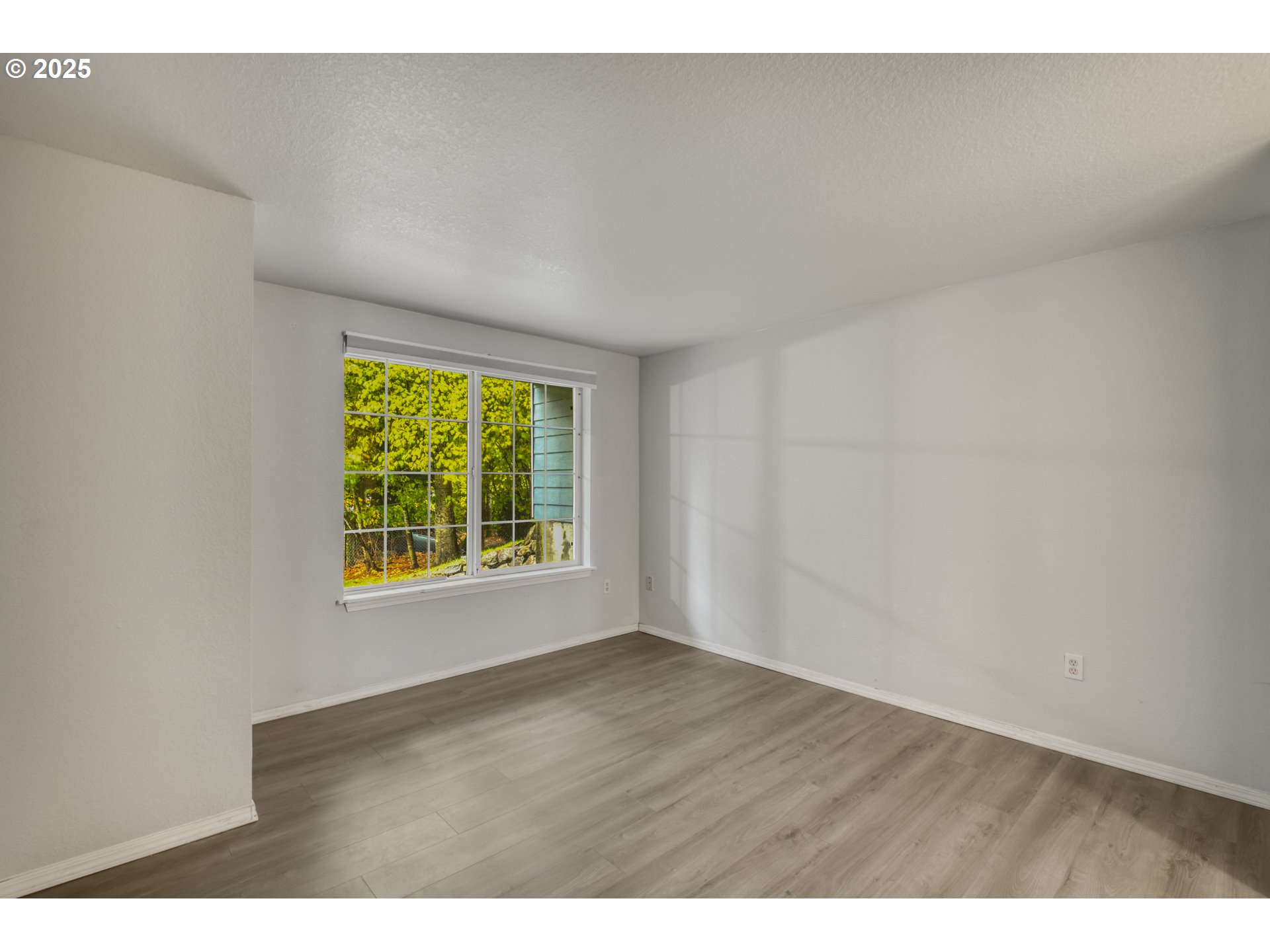 17580 Northwest Springville Road, Unit G5 Portland, OR 97229 - Photo 18 of 31
