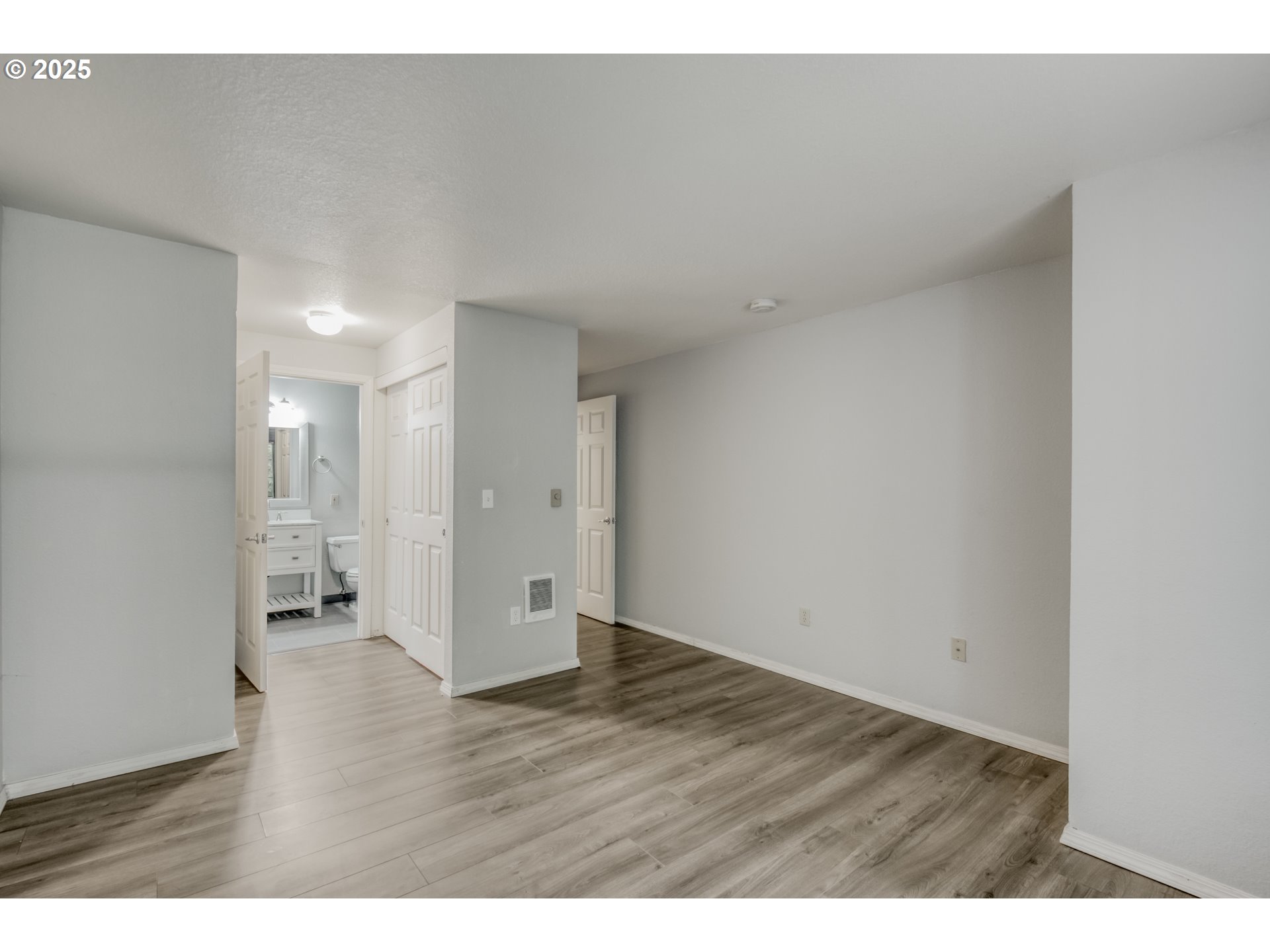 17580 Northwest Springville Road, Unit G5 Portland, OR 97229 - Photo 20 of 31