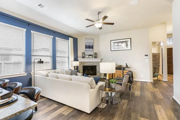 $379,990 | 122 Afton June Drive, Rosenberg, TX 77471