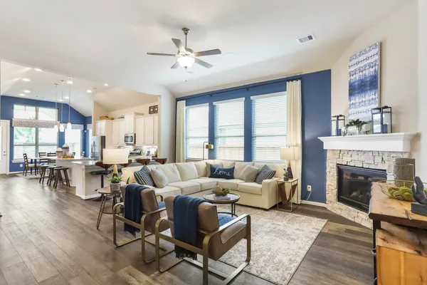 $379,990 | 122 Afton June Drive, Rosenberg, TX 77471