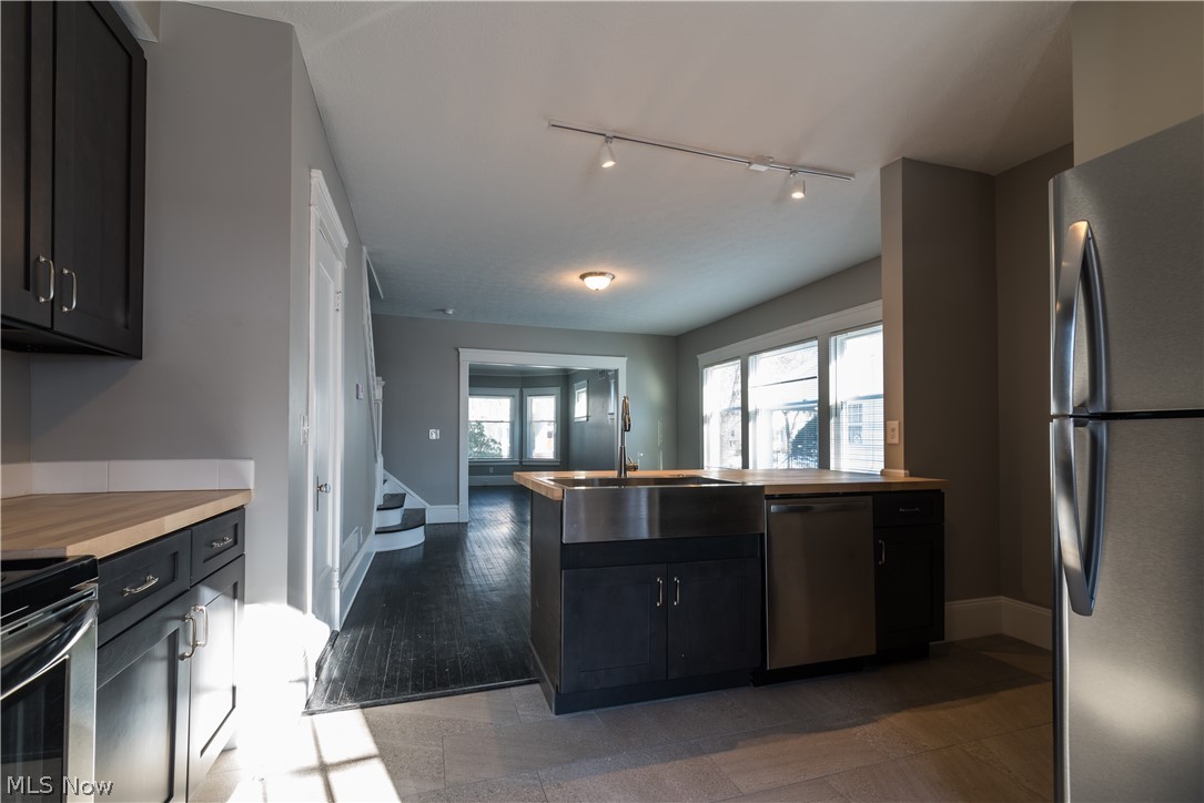 2970 Edgehill Road Cleveland Heights, OH 44118 - Photo 7 of 36 Gallery Image 7