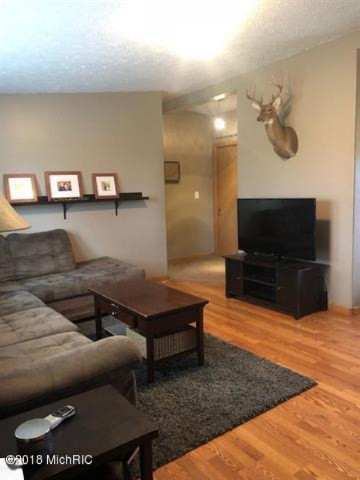 15169 22 Mile Road Tustin, MI 49688 - Photo 4 of 21 1854546-3