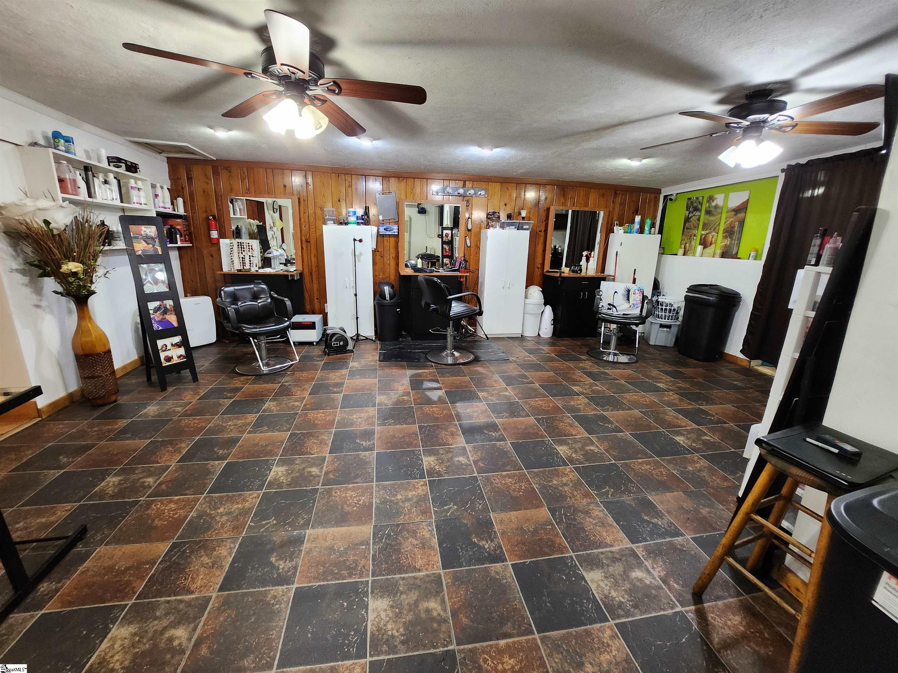 419 West Main Street Gray Court, SC 29645 - Photo 4 of 7