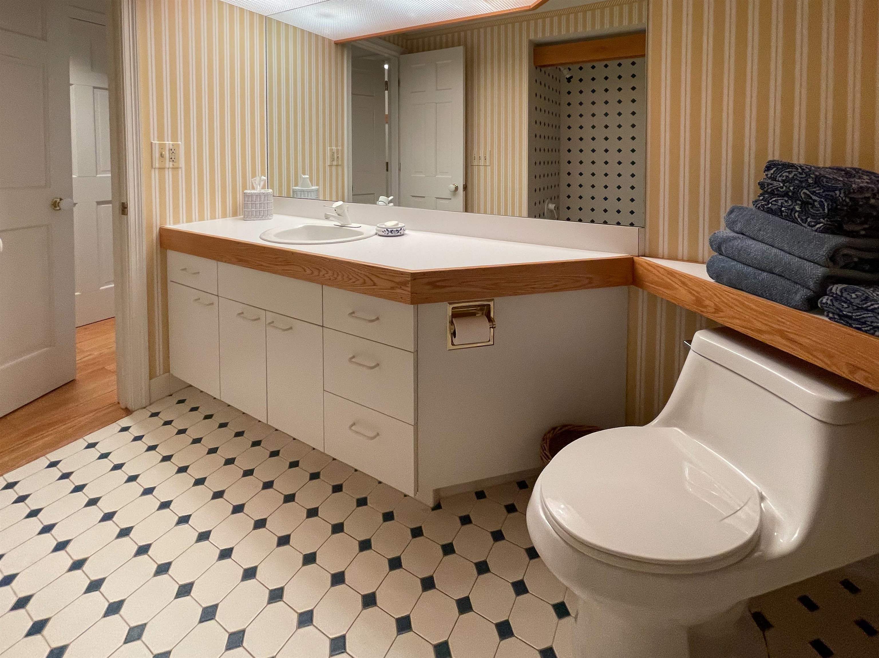 568 Mountain View Road, Unit 7 Warren, VT 05674 - Photo 25 of 35