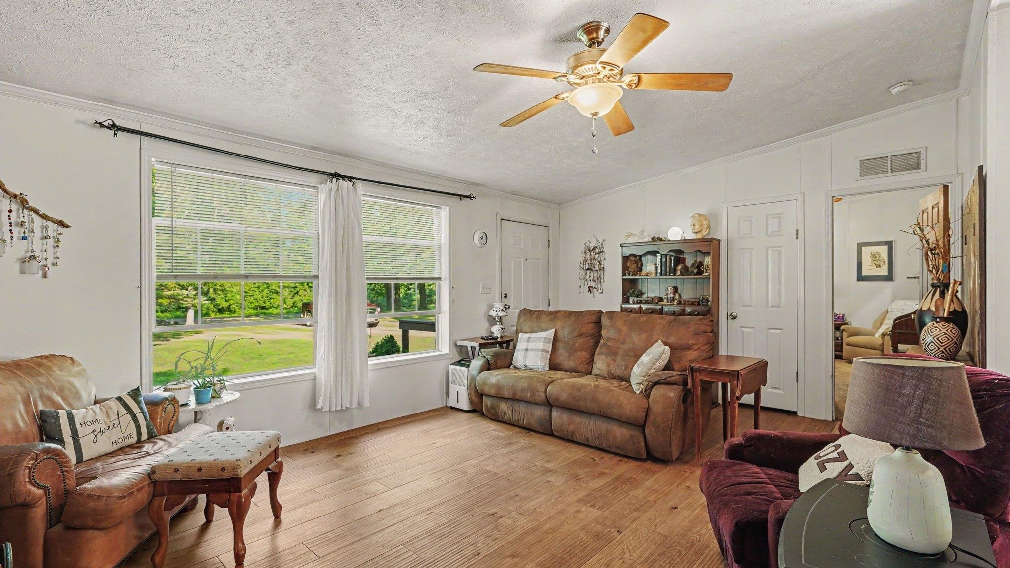 1126 Schemp Road Lupton, MI 48635 - Photo 9 of 18 1949079-c9607f97-e6c4-43da-b671-75e7ba1ca1bc.JPG