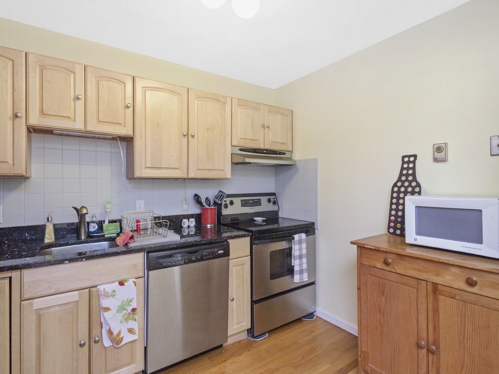 4 Erick Road, Unit 98 Mansfield, MA 02048 - Photo 5 of 14