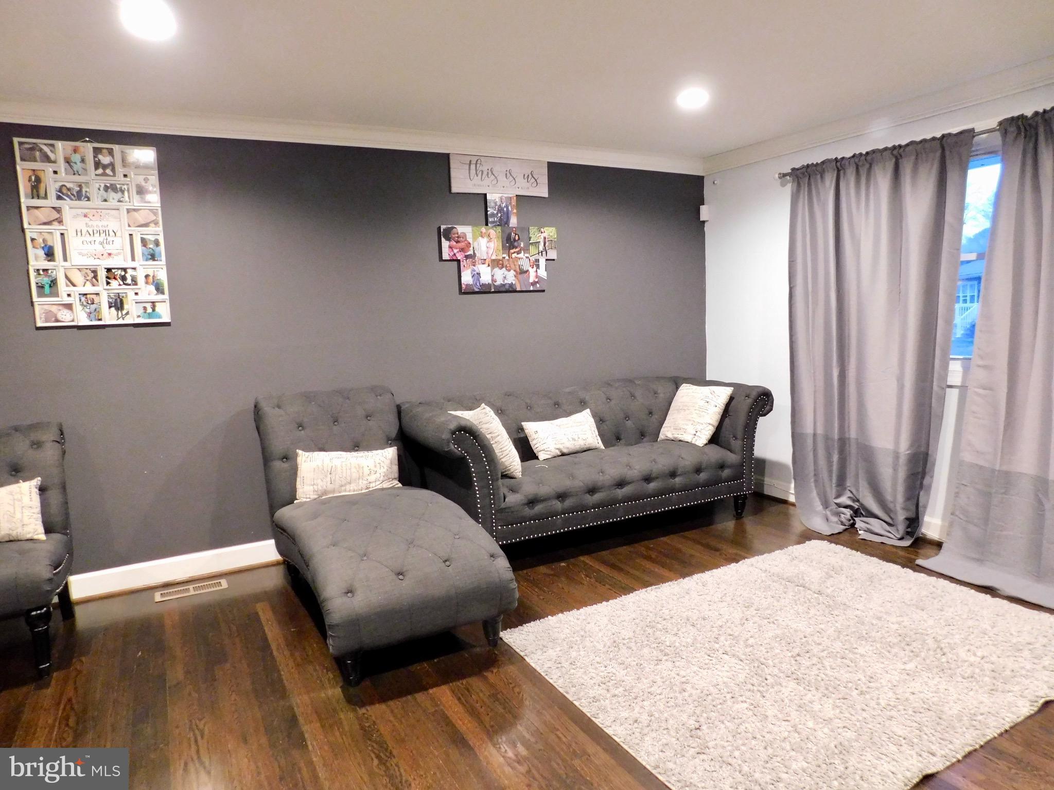 8615 Pilsen Road Randallstown, MD 21133 - Photo 20 of 21 Living Room - Open floorplan
