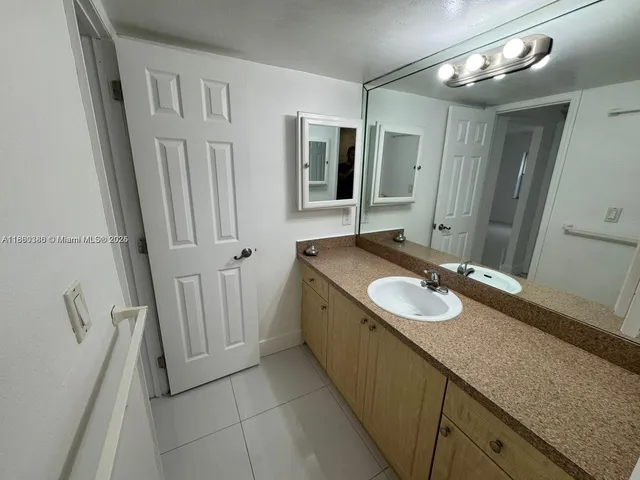 $1,600 | 5505 Northwest 7th Street, Unit W112, Miami, FL 33126