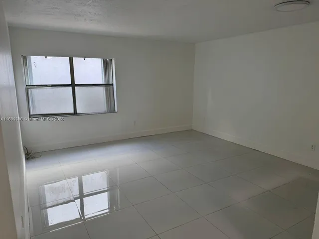 $1,600 | 5505 Northwest 7th Street, Unit W112, Miami, FL 33126