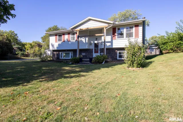 $188,600 | 17511 North Oak Lawn Avenue, Chillicothe, IL 61523