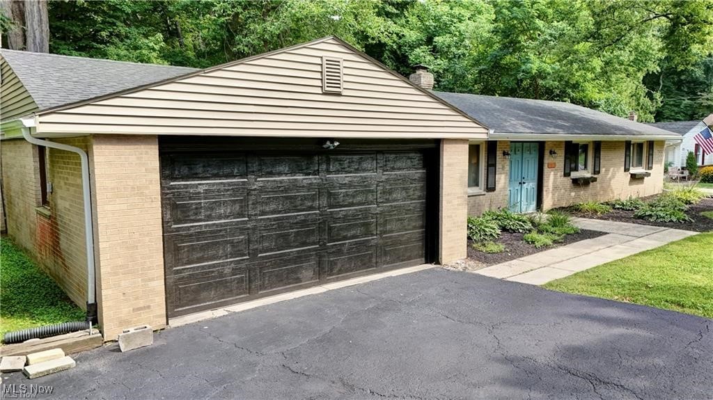8063 Rolling Brook Road Northfield, OH 44067 - Photo 6 of 35 Gallery Image 6