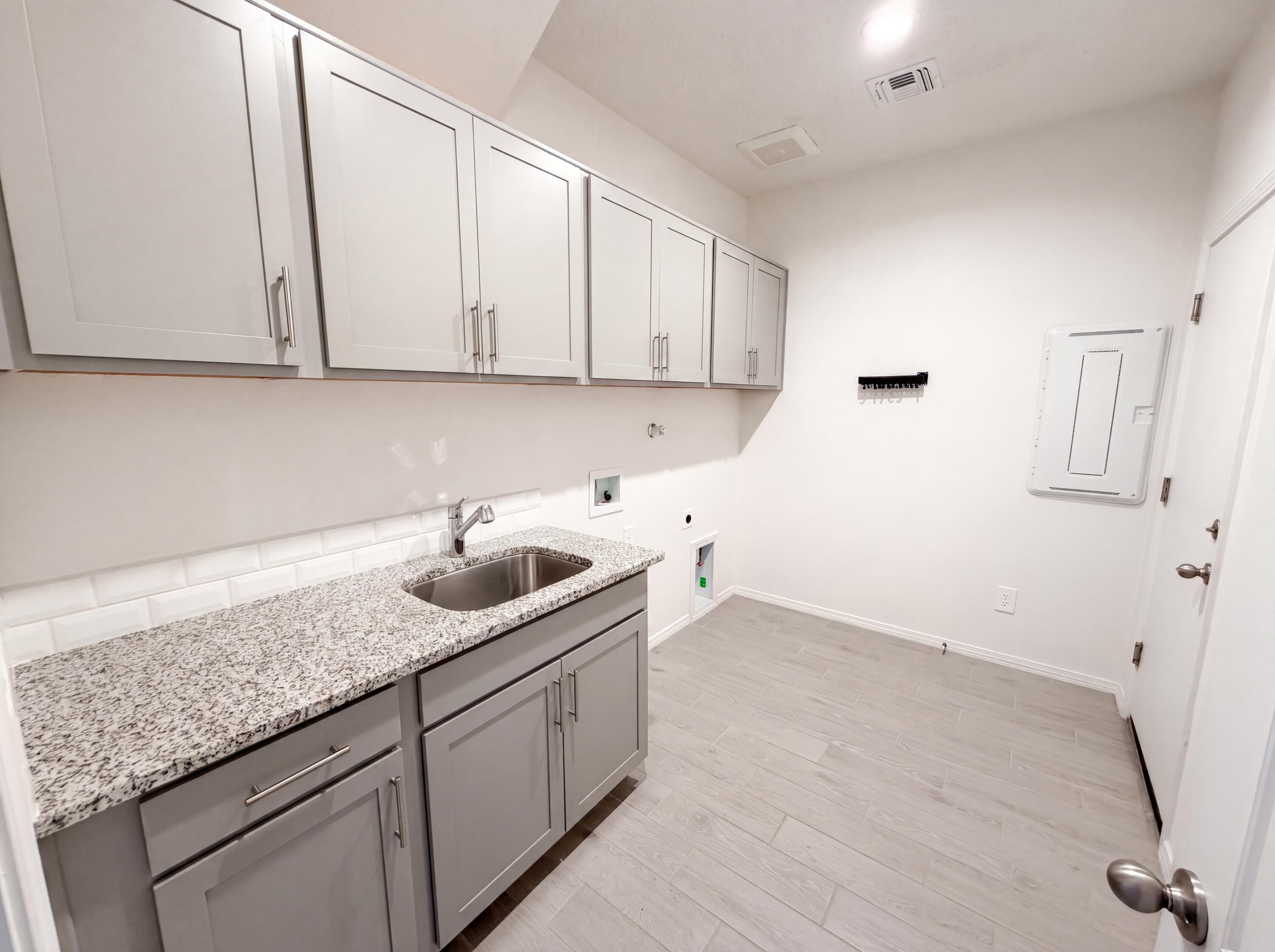 2539 McCauley Loop Northeast Rio Rancho, NM 87144 - Photo 4 of 29 Gallery Image 4