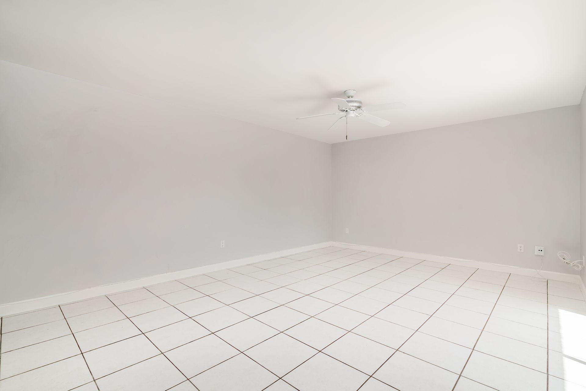 825 Center Street, Unit 50C Jupiter, FL 33458 - Photo 11 of 37 11