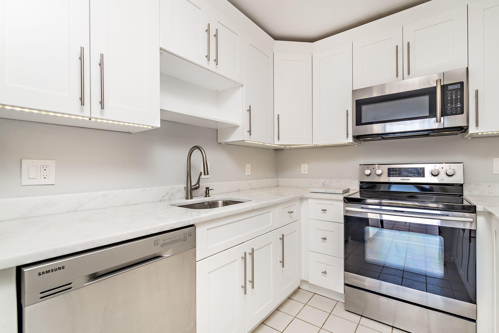 825 Center Street, Unit 50C Jupiter, FL 33458 - Photo 15 of 37 15