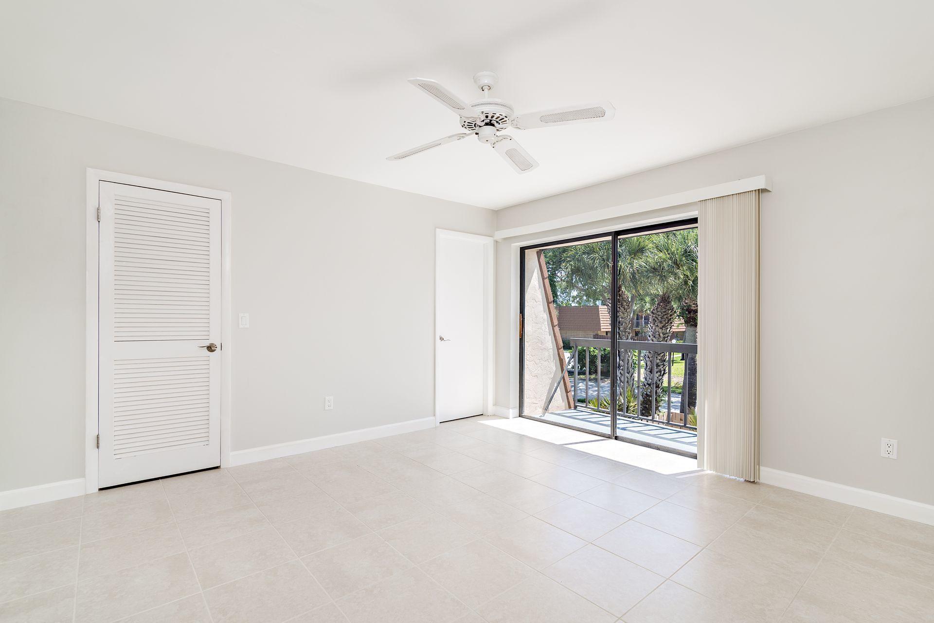825 Center Street, Unit 50C Jupiter, FL 33458 - Photo 20 of 37 20