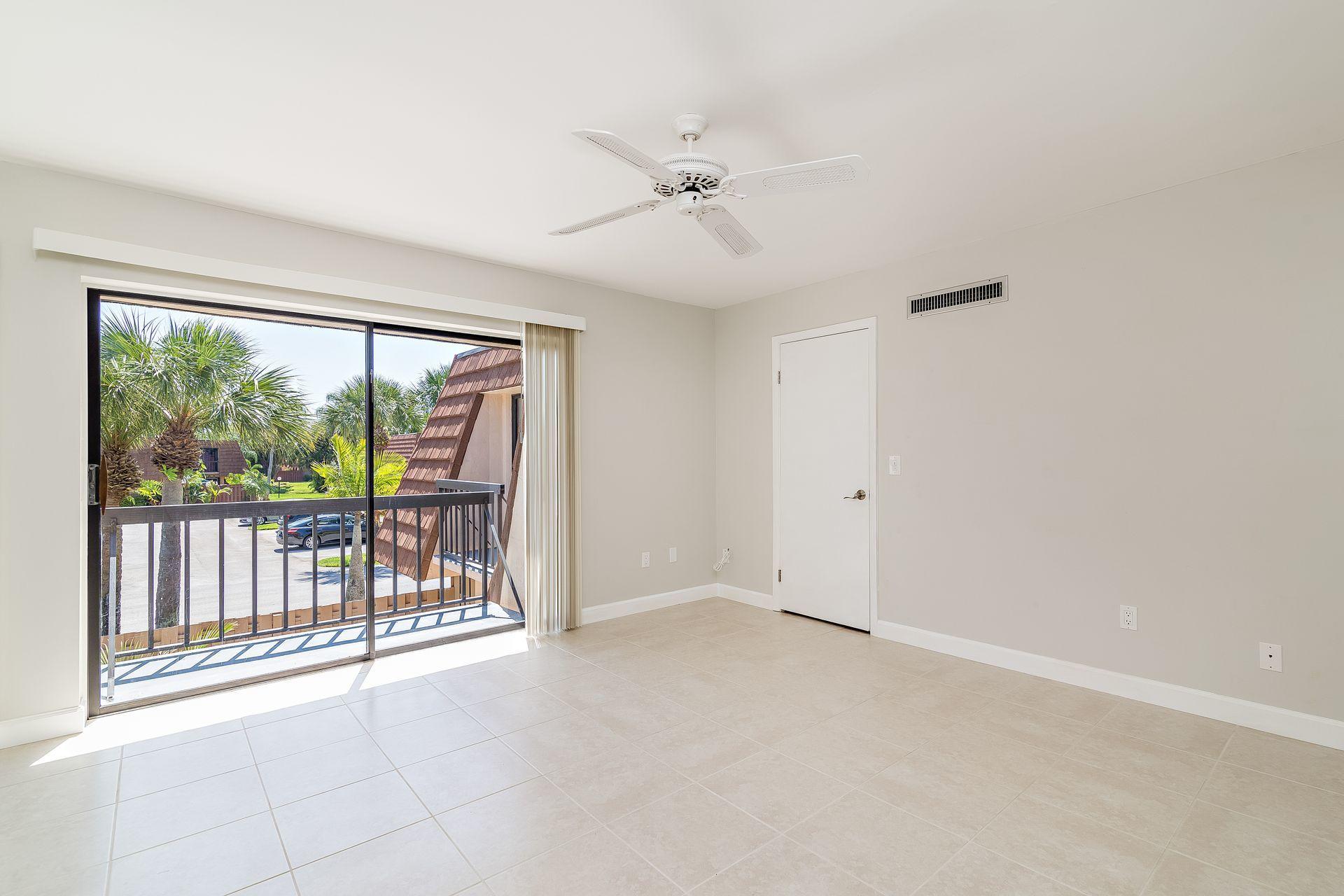 825 Center Street, Unit 50C Jupiter, FL 33458 - Photo 21 of 37 21
