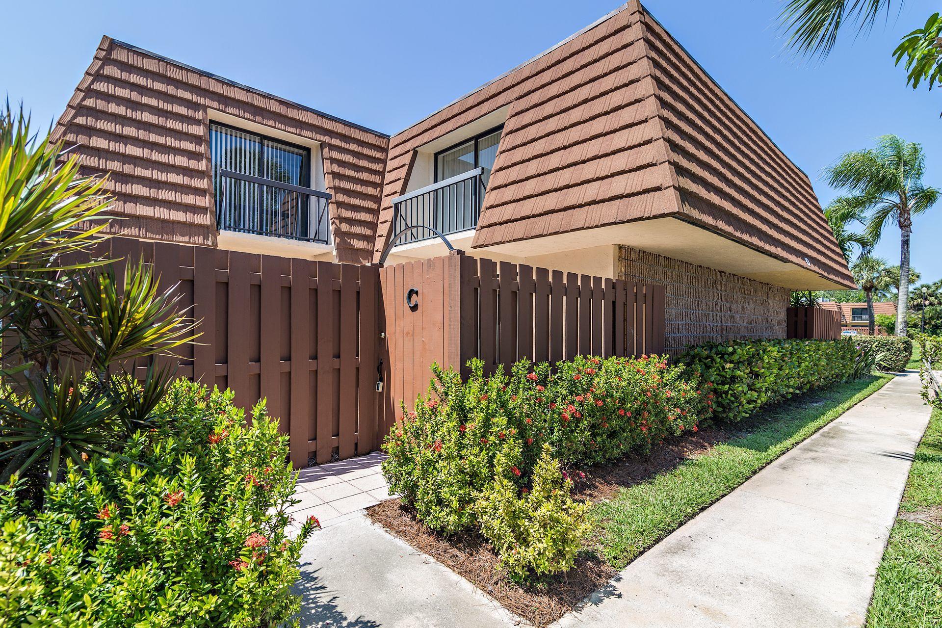 825 Center Street, Unit 50C Jupiter, FL 33458 - Photo 6 of 37 6