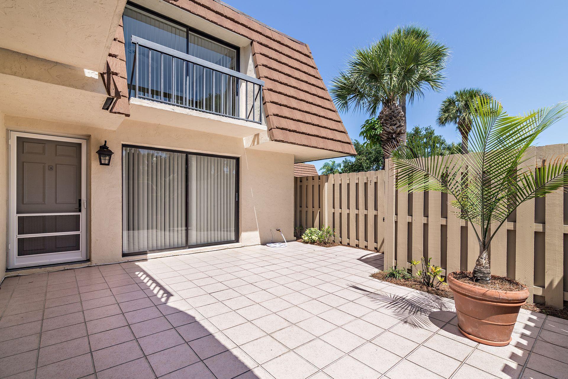 825 Center Street, Unit 50C Jupiter, FL 33458 - Photo 7 of 37 7