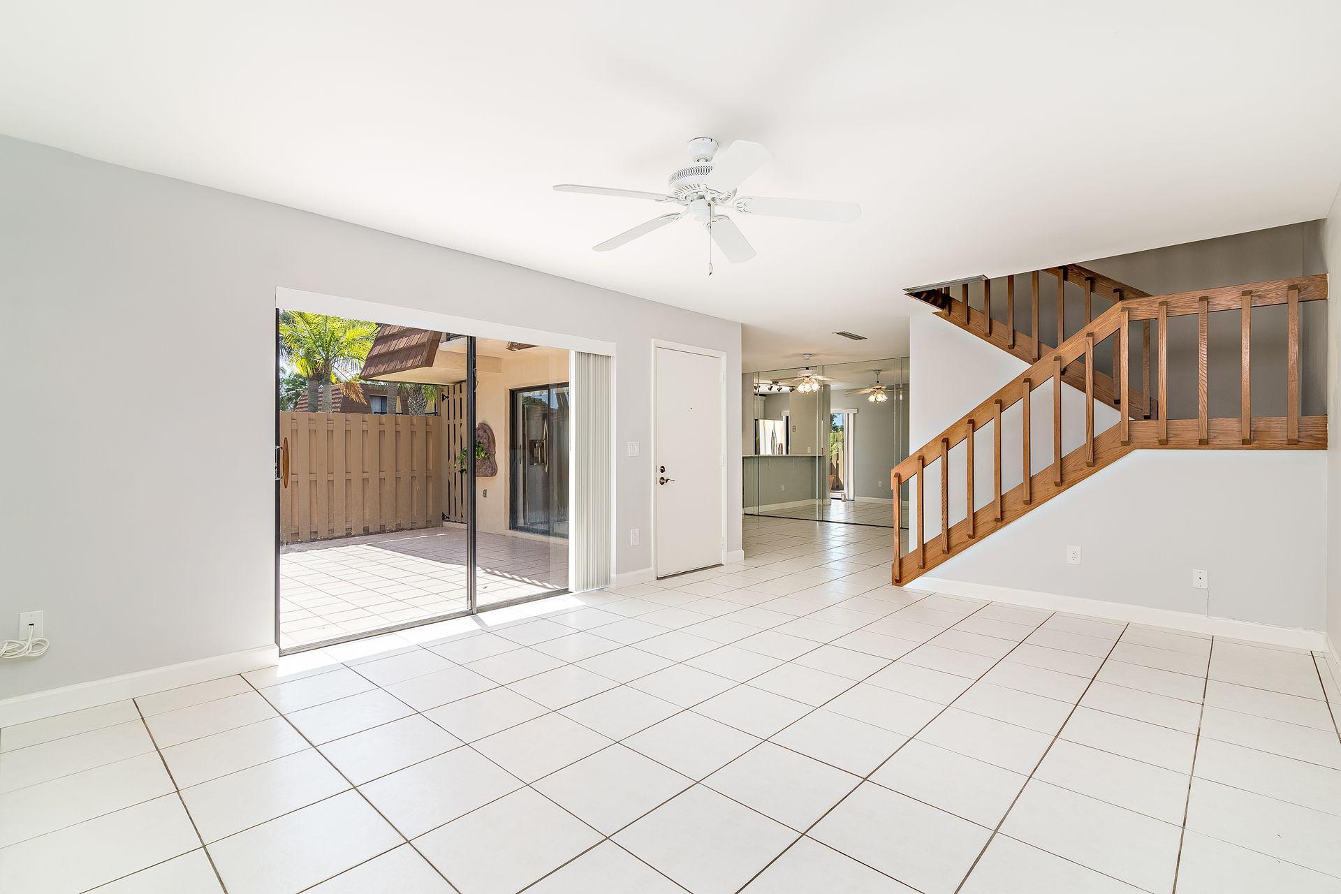 825 Center Street, Unit 50C Jupiter, FL 33458 - Photo 9 of 37 9