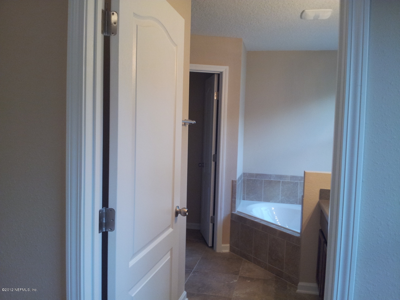 5880 Royalty Road Jacksonville, FL 32254 - Photo 6 of 31 20121211_170157