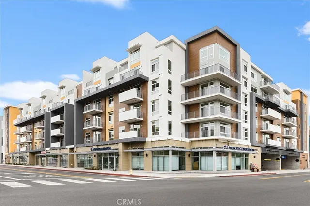 $886,000 | 168 South Monterey Street, Unit 310, Alhambra, CA 91801