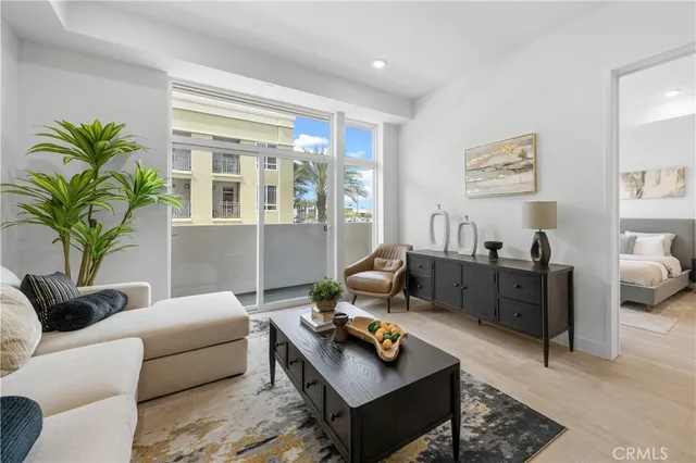 $886,000 | 168 South Monterey Street, Unit 310, Alhambra, CA 91801