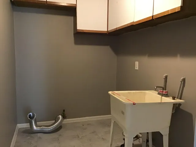 $180,000 | 23822 Wellington Avenue, Warren, MI 48089