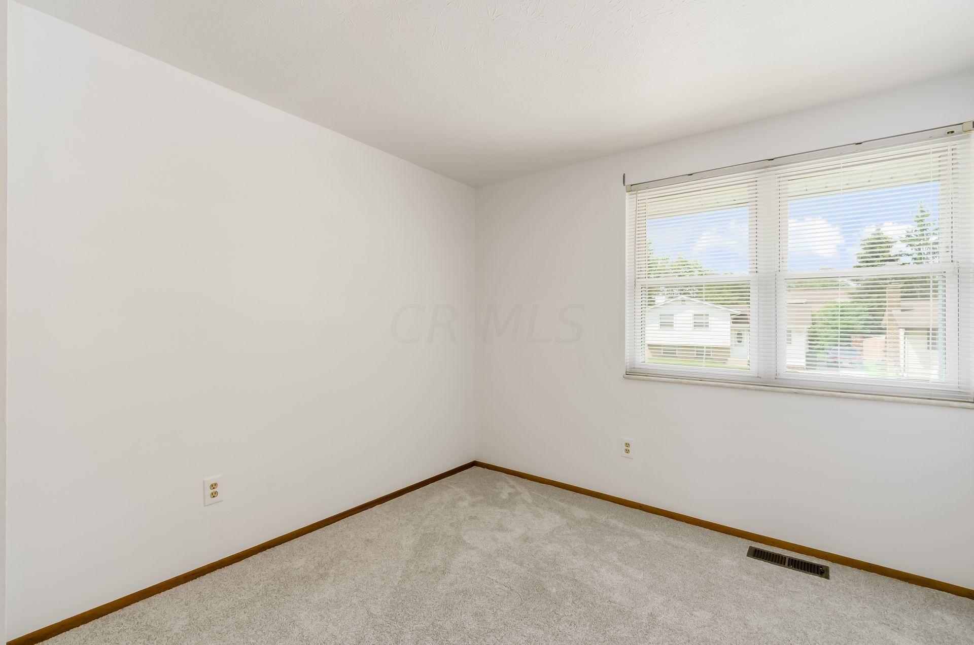 2065 Tupsfield Road Columbus, OH 43229 - Photo 23 of 38 Gallery Image 23