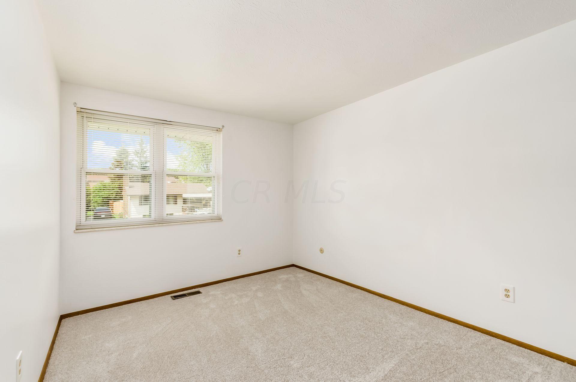 2065 Tupsfield Road Columbus, OH 43229 - Photo 25 of 38 Gallery Image 25