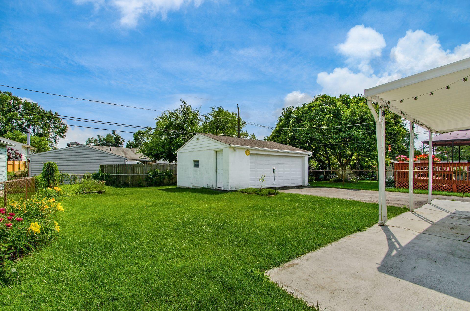 2065 Tupsfield Road Columbus, OH 43229 - Photo 3 of 38 Gallery Image 3