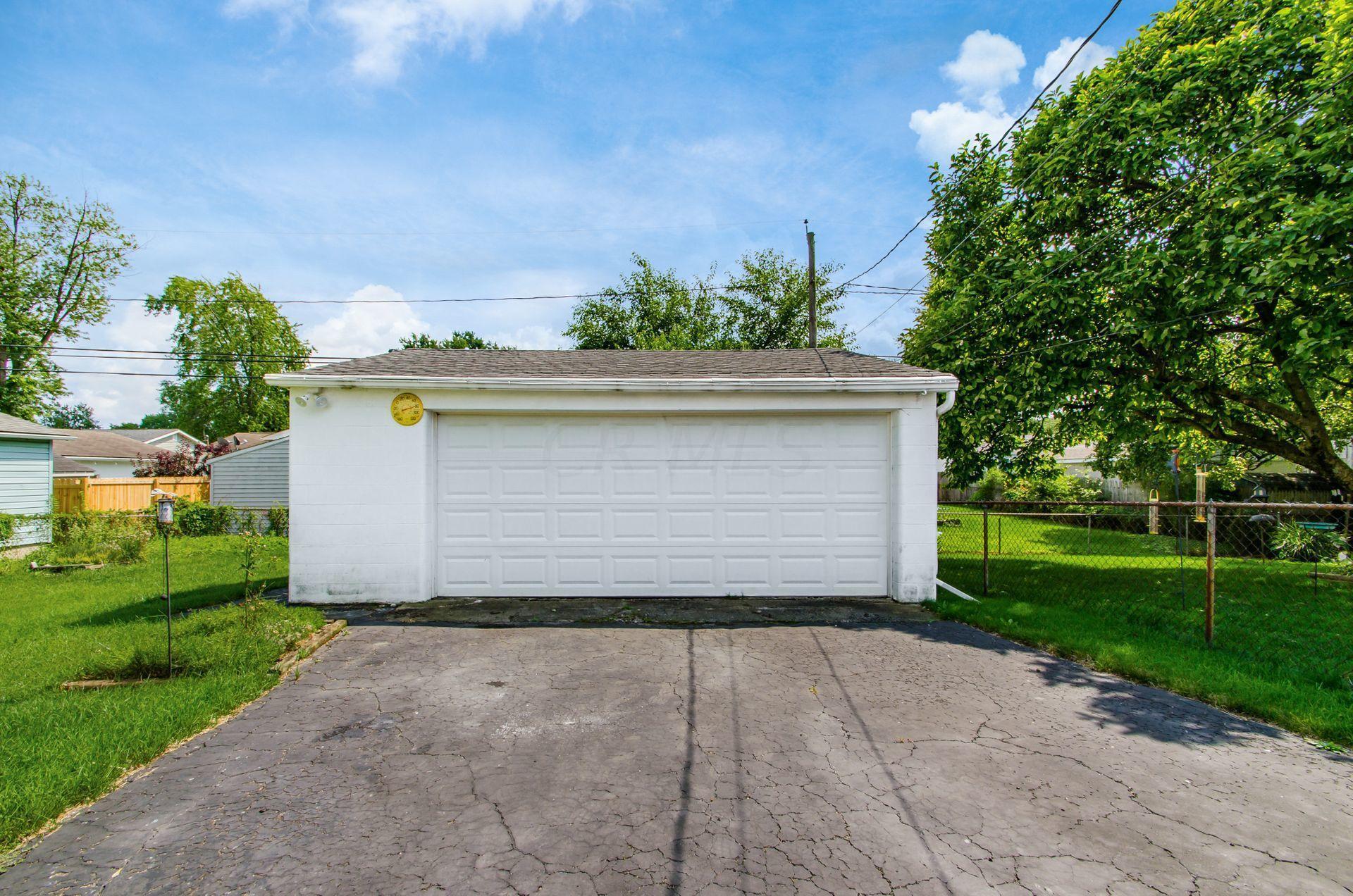 2065 Tupsfield Road Columbus, OH 43229 - Photo 31 of 38 Gallery Image 31