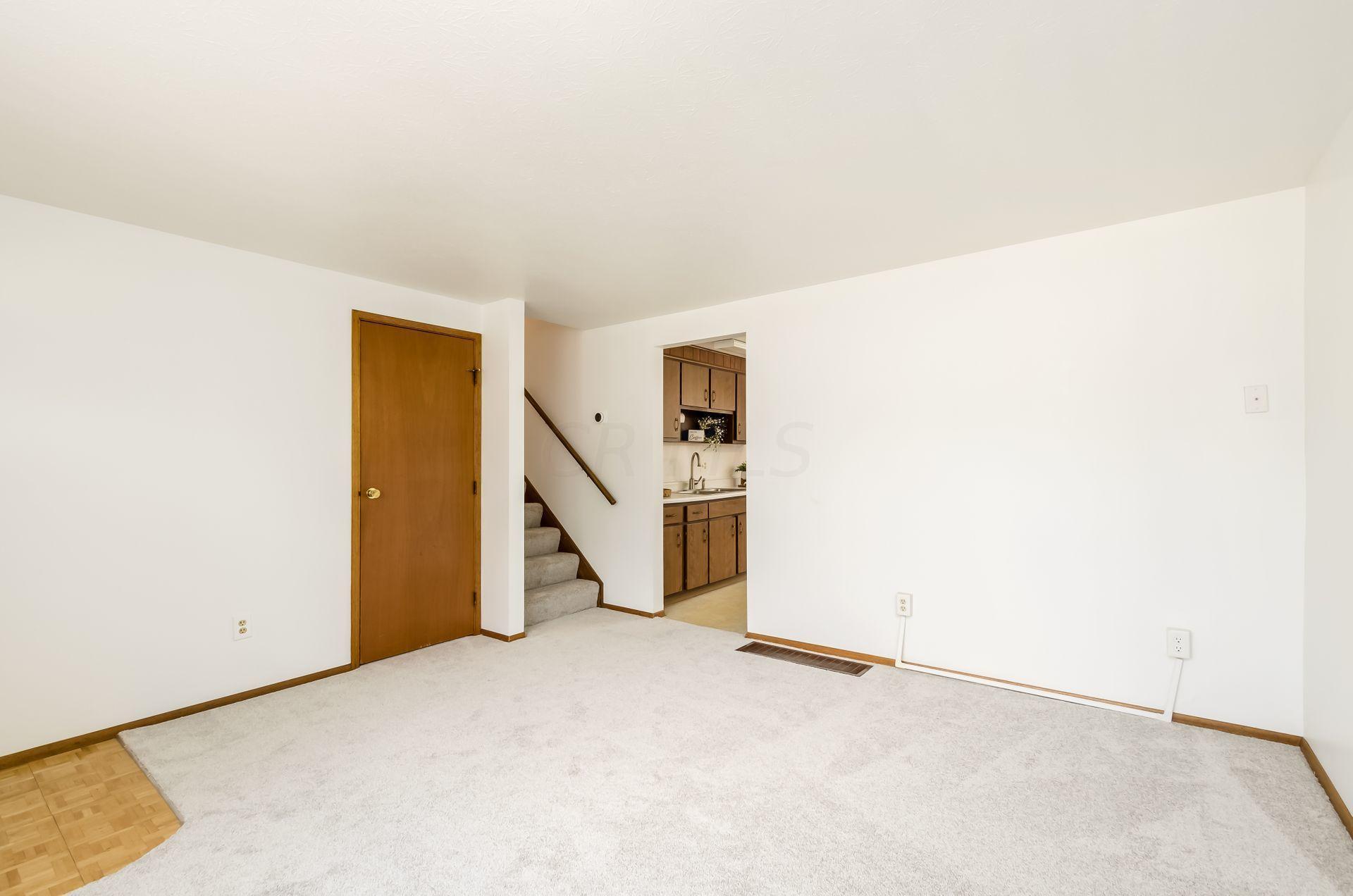 2065 Tupsfield Road Columbus, OH 43229 - Photo 7 of 38 Gallery Image 7