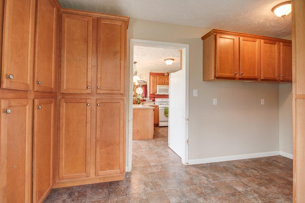 1028 Beach Bottom Road Watertown, TN 37184 - Photo 11 of 27 a view of a closet with an empty room