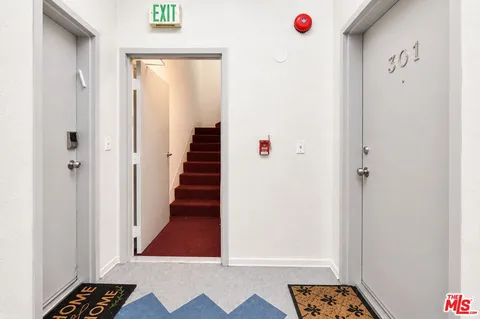 $999,999 | 1915 Malcolm Avenue, Unit 301, Los Angeles, CA 90025