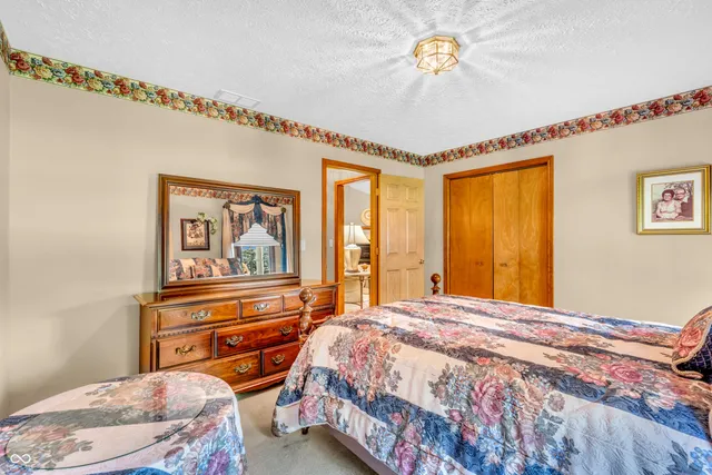 $349,900 | 6605 Private Road 110 West, Brazil, IN 47834