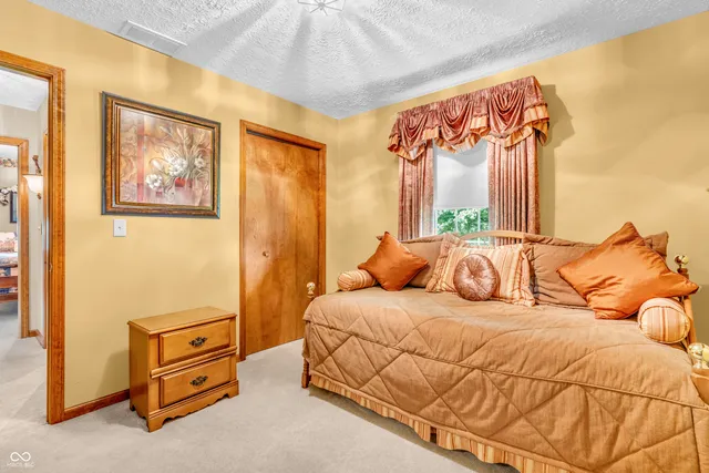 $349,900 | 6605 Private Road 110 West, Brazil, IN 47834