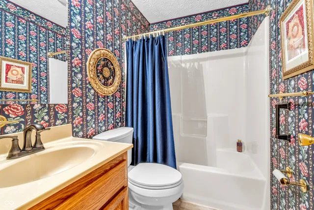 $349,900 | 6605 Private Road 110 West, Brazil, IN 47834