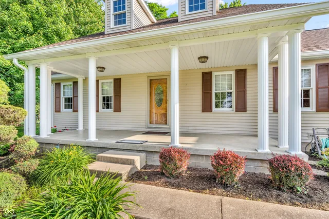 $349,900 | 6605 Private Road 110 West, Brazil, IN 47834