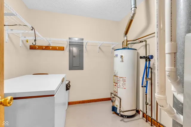 $349,900 | 6605 Private Road 110 West, Brazil, IN 47834