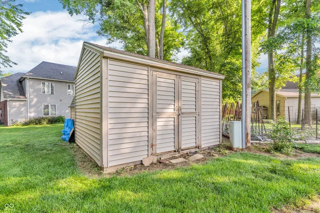 $349,900 | 6605 Private Road 110 West, Brazil, IN 47834