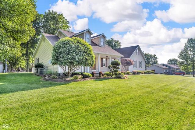 $349,900 | 6605 Private Road 110 West, Brazil, IN 47834