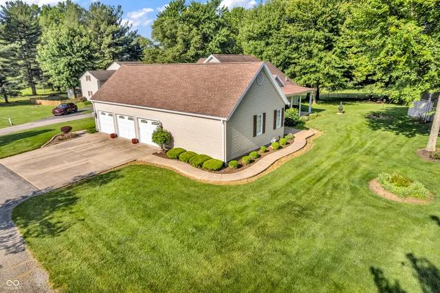 $349,900 | 6605 Private Road 110 West, Brazil, IN 47834