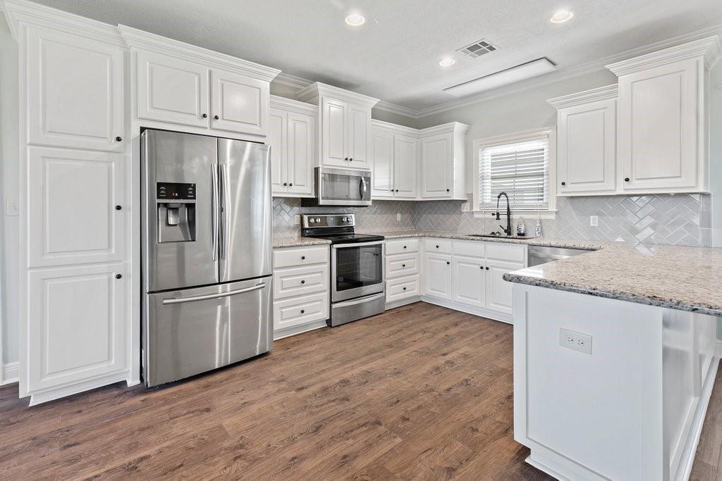24489 Gillson Road Iowa, LA 70647 - Photo 5 of 17
