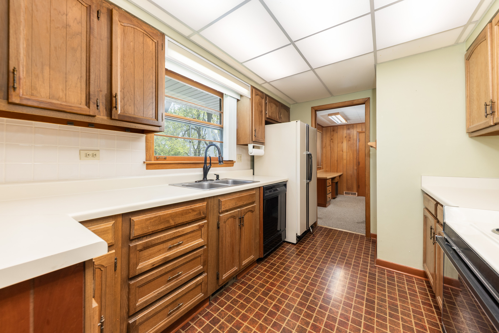 4S629 Radcliff Road Naperville, IL 60563 - Photo 11 of 42 Gallery Image 11