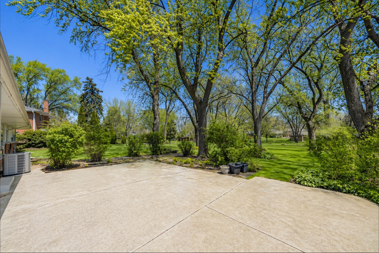 4S629 Radcliff Road Naperville, IL 60563 - Photo 36 of 42 Gallery Image 36