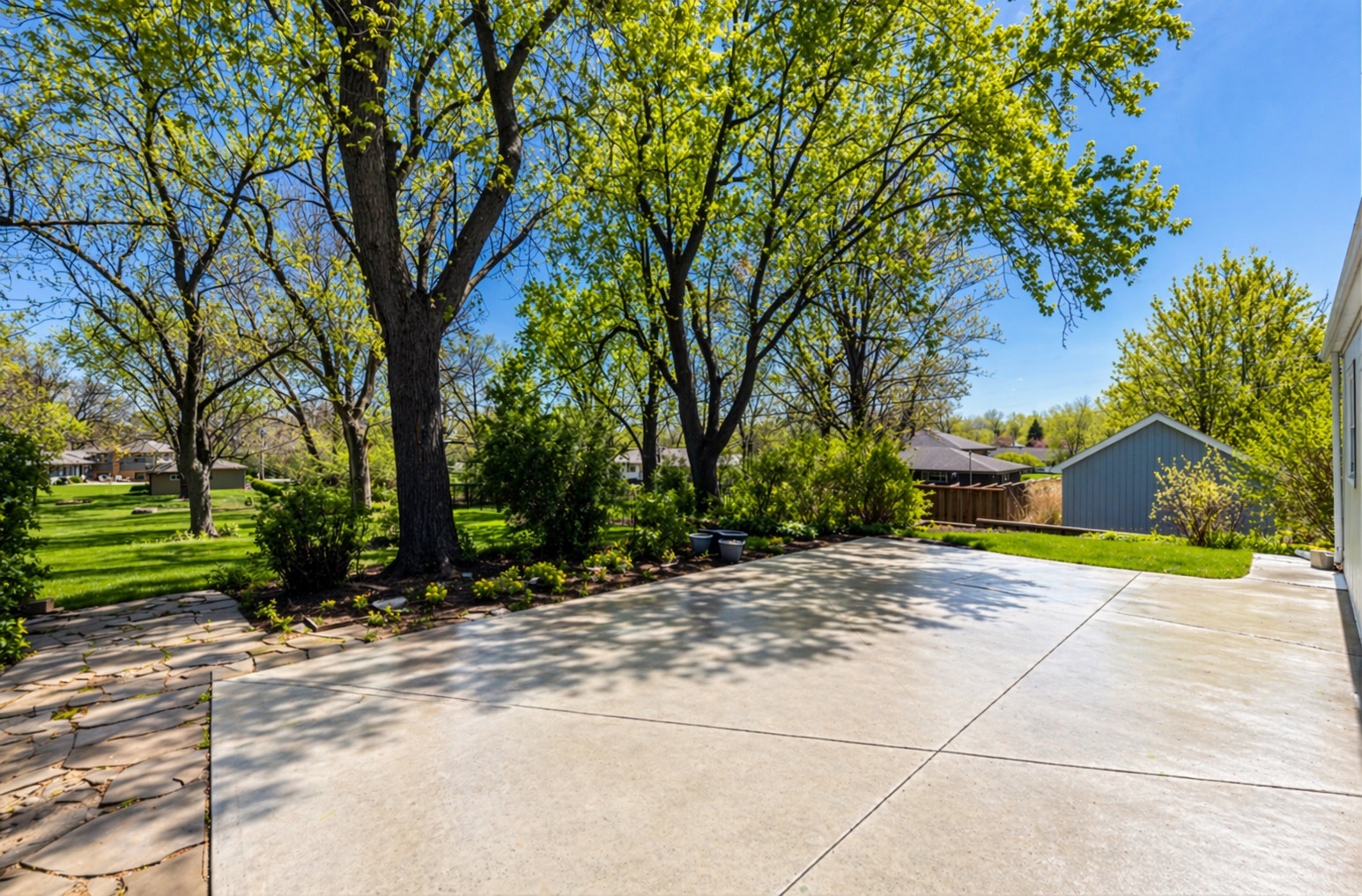 4S629 Radcliff Road Naperville, IL 60563 - Photo 37 of 42 Gallery Image 37